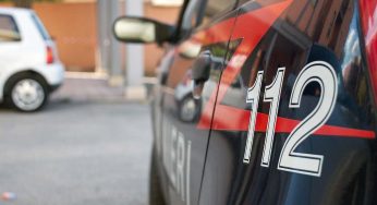 Ivrea, aranciere del Carnevale accoltellato dopo una lite in strada: è grave
