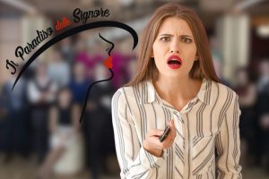 Loco de Il paradiso e ragazza con telecomando in mano