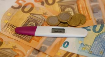 Diventare madre nel 2025 costa 4mila euro: maternità a pagamento, parla una chirurga torinese