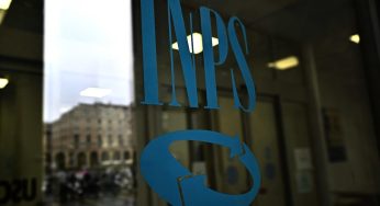 Addio assegno Inps, cittadini nel panico: ecco chi non riceverà più nulla a partire da aprile