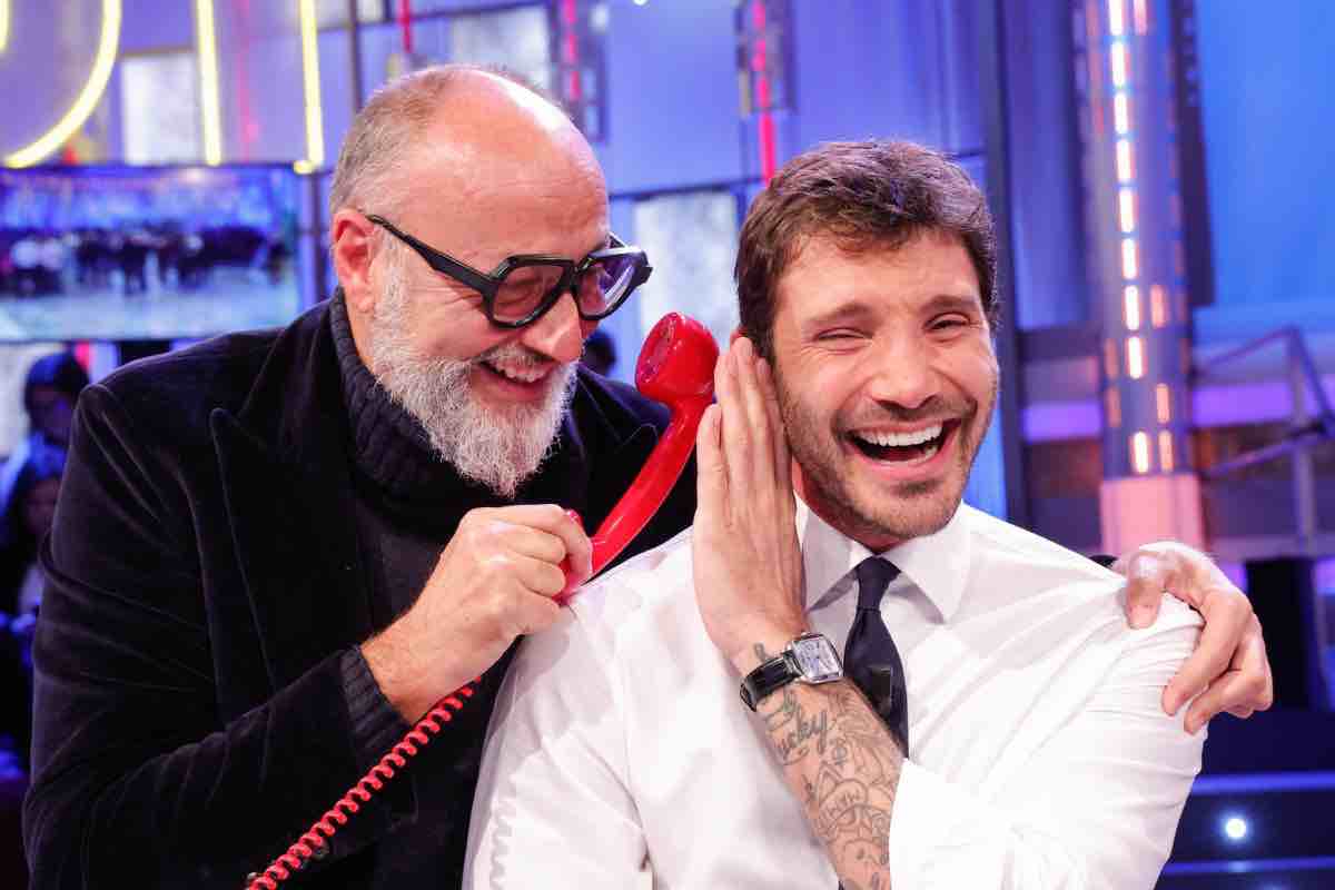 Stefano De Martino e il dottore di Affari tuoi