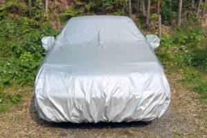 Auto diesel euro 5 coperta da un telo