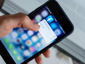 Facebook su smartphone