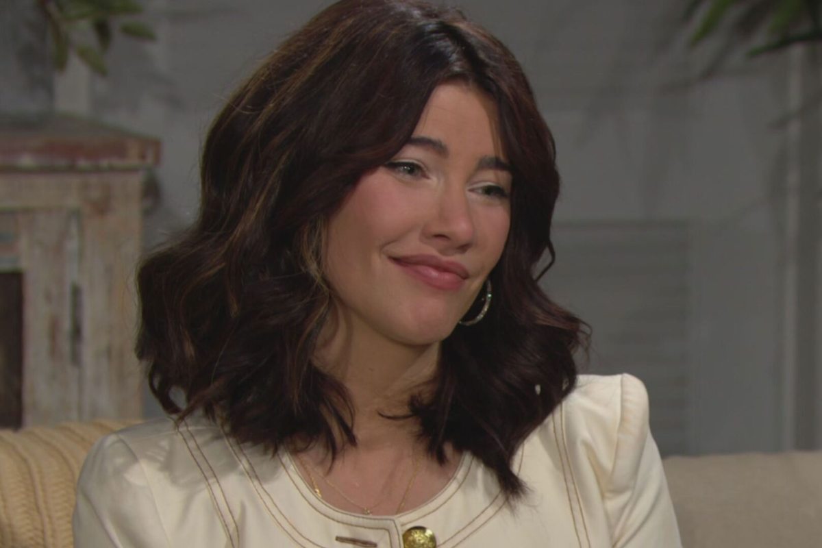 steffy in una scena di beautiful