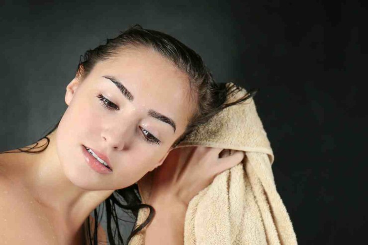 Asciugare i capelli