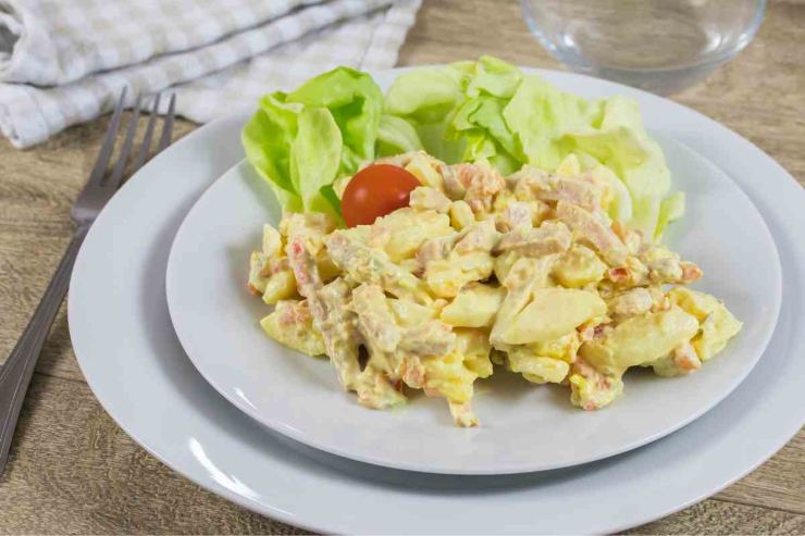 Pollo e insalata