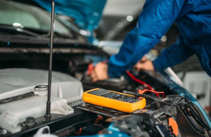 auto dal meccanico