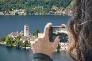 Scattare la foto ad un borgo
