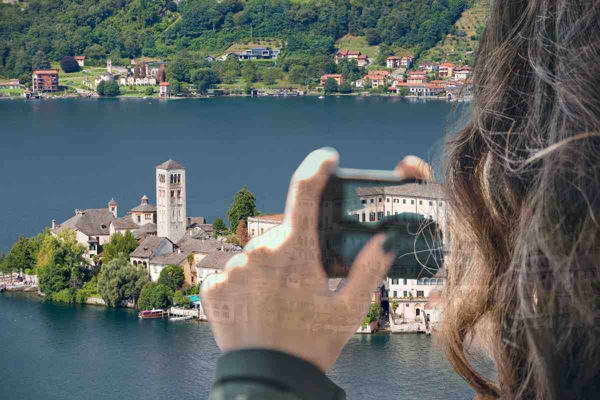 Scattare la foto ad un borgo