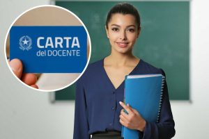 Donna con libro, carta del docente