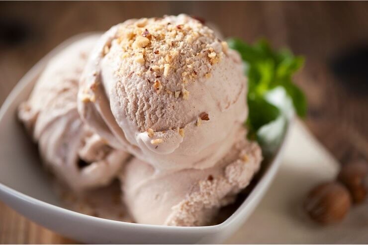 gelato alla nocciola