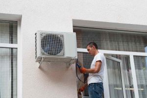 installazione unità esterna condizionatore