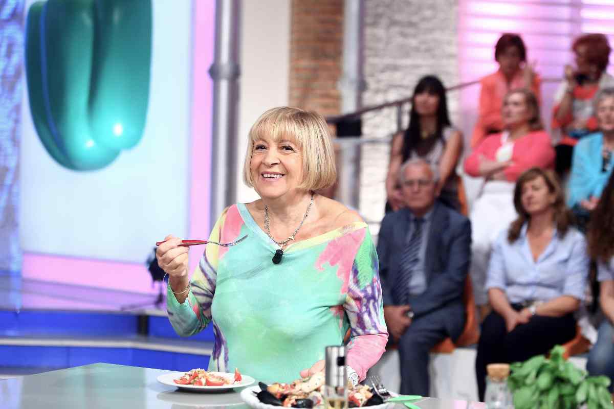 Anna Moroni in uno studio televisivo
