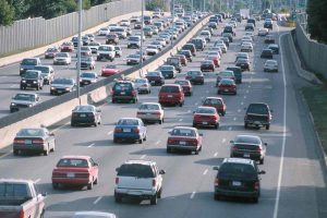 macchine in autostrada